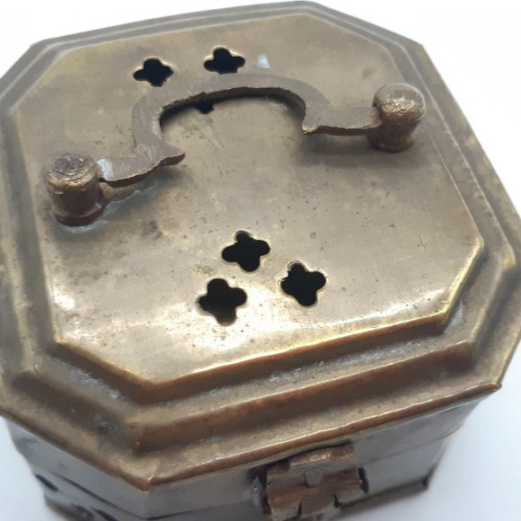 Vintage Indian Brass Cricket Box - Picture 10 of 10